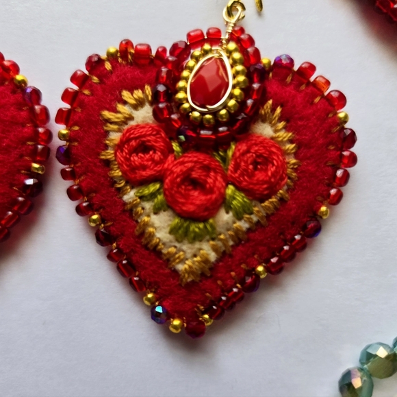 Hand Embroidered Heart Earrings - Picture 5 of 7